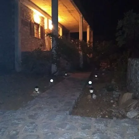 Holiday home Siesta Mani Mountain Retreat Flomochori